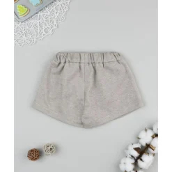 Shorts de niña beige con corazones de strass