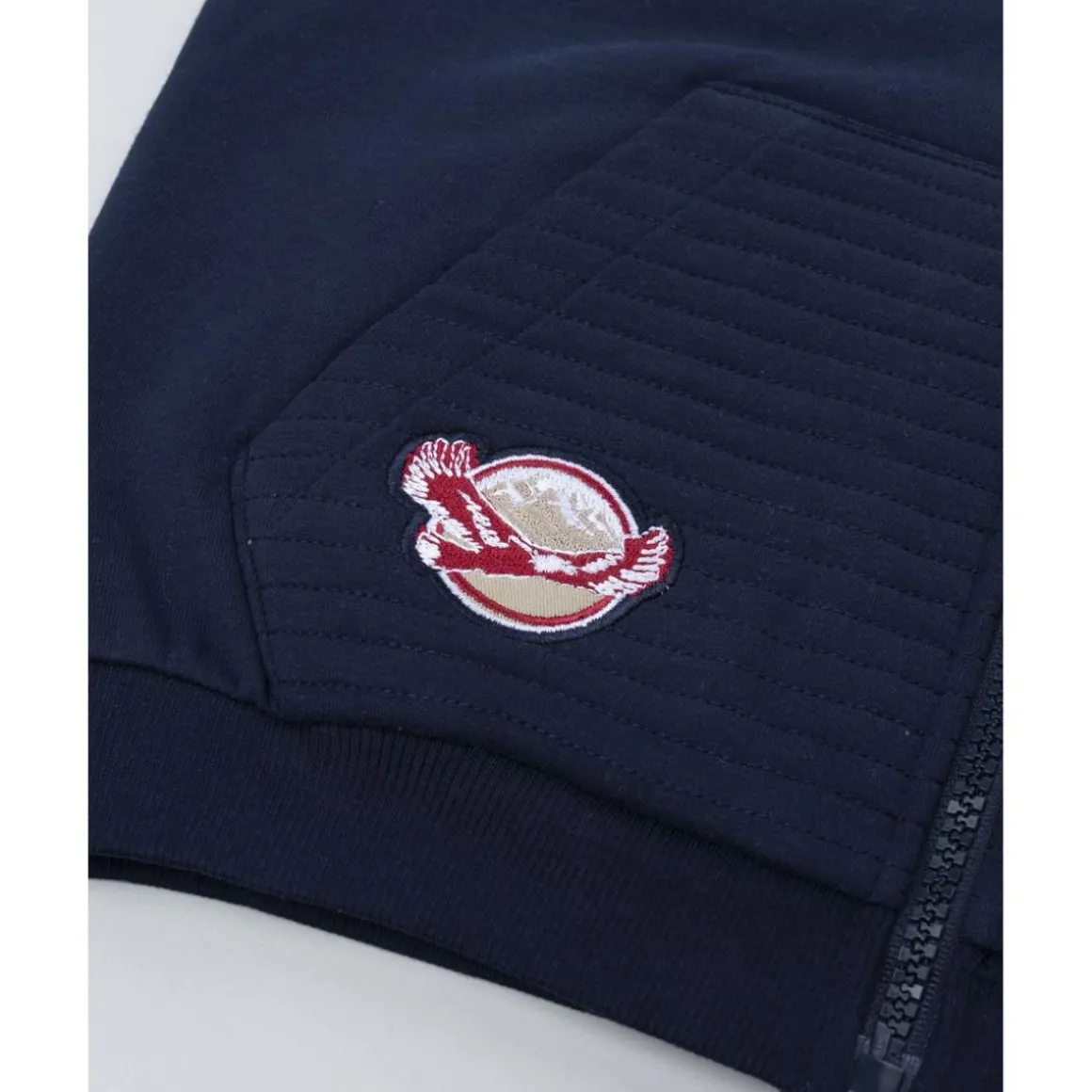 Sudadera con capucha azul para niño con parche decorativo