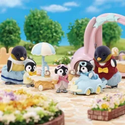 Sylvanian Families - Bebés pingüino: juego y conducción en casa de muñecas