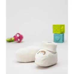 Zapatitos bebé bordado león