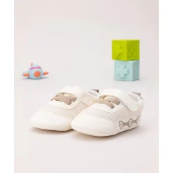 Zapatos de niño beige